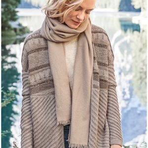 100% Garnet Hill cashmere scarf